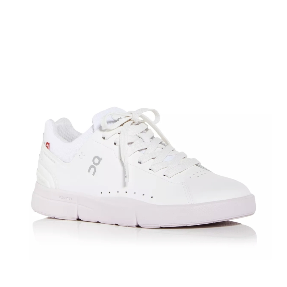 Women's On Cloud The Roger Advantage Lace Up Sneakers